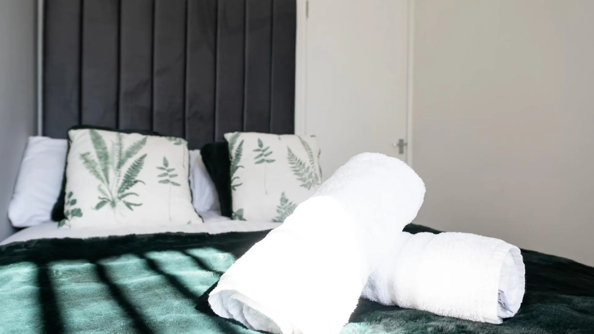 Willa Wingrove 5 Bdrm Large House Free Parking And Wifi Newcastle upon Tyne Dom wakacyjny